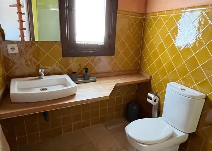 Wallada Lucano 펜션 *